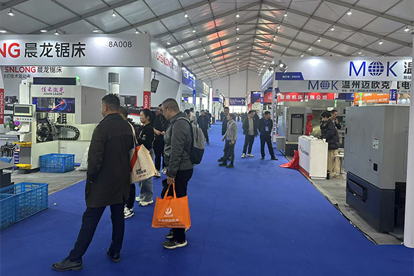 展會(huì)現(xiàn)場